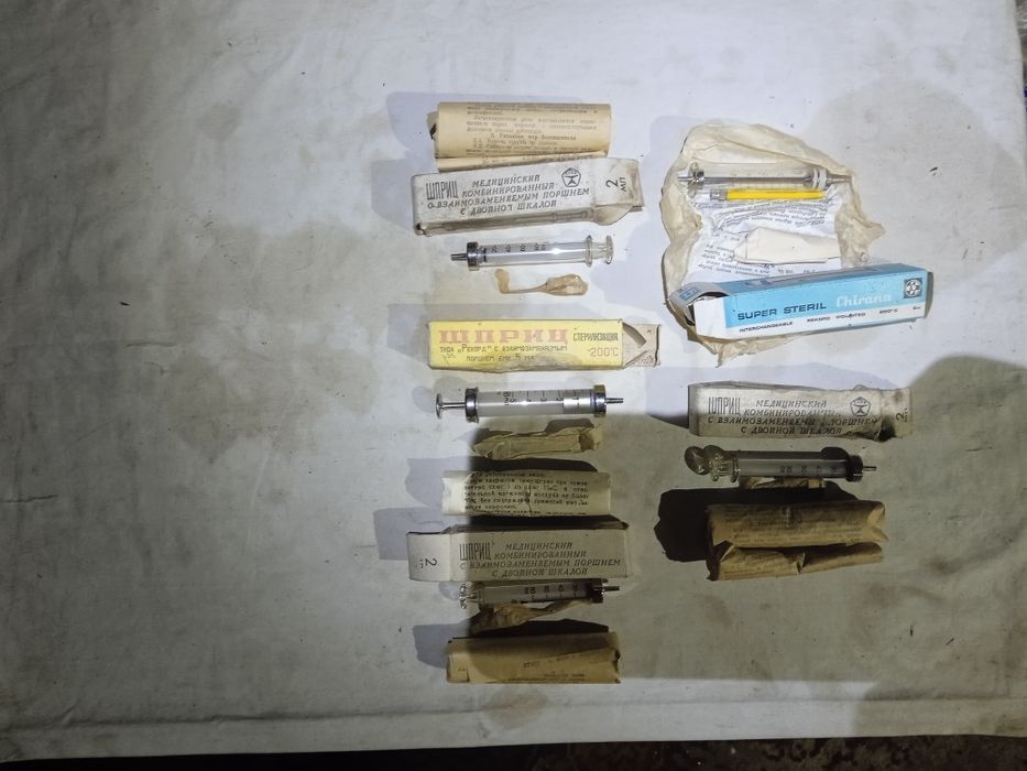 Шприцы мед.стеклянные времён СССР