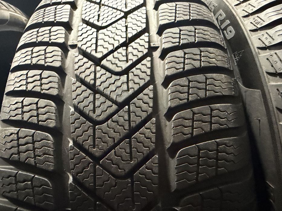 225/45 r 19 Pirelli run flat 4шт.