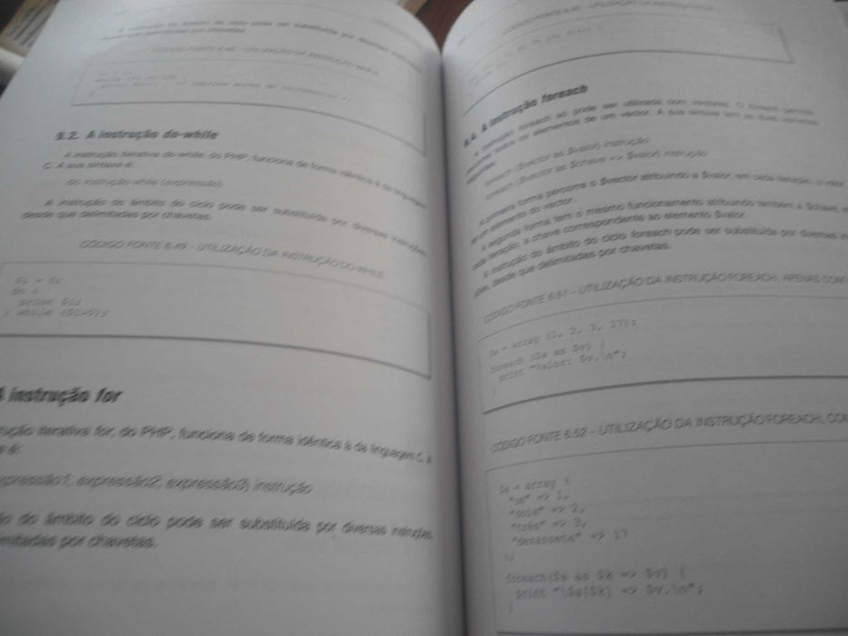 Linguagens Web por Alexandre Pereira e Carlos Poupa