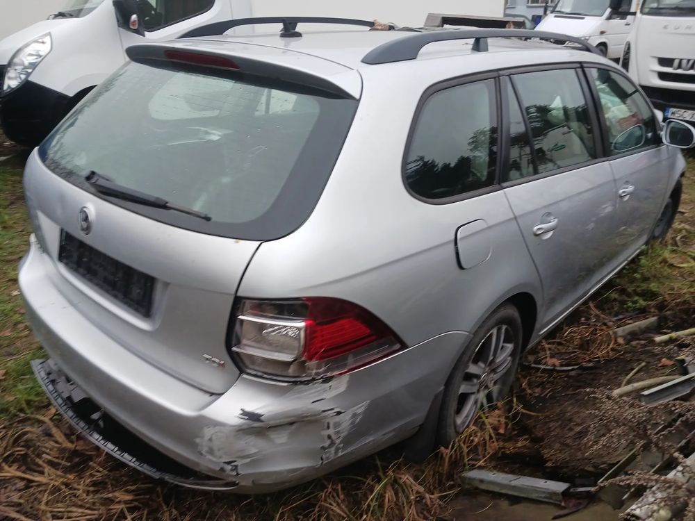 Volkswagen Golf 1.6 TDI DPF DSG Comfortline
