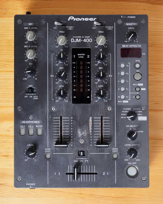 Mixer DJ Pioneer DJM-400