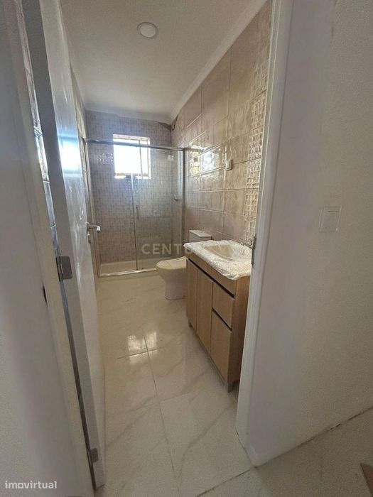 Apartamento T1 Totalmente em remodelação em Benavente