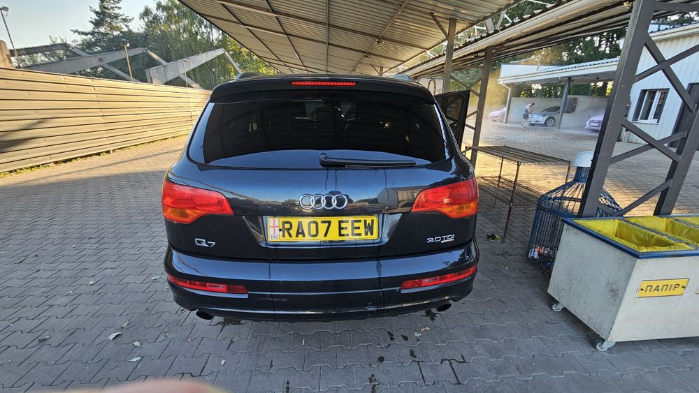 Q7 4l  3.0 tdi..