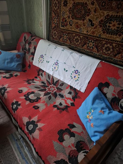 Диван 500грн( продаж меблів б/у)
