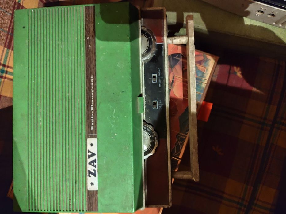 Gira discos portáteis antigos