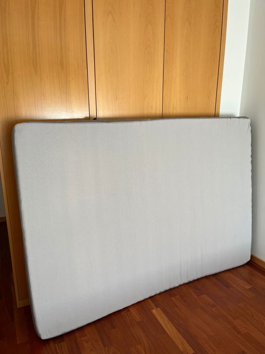 Cama colchão + estrado 140x200