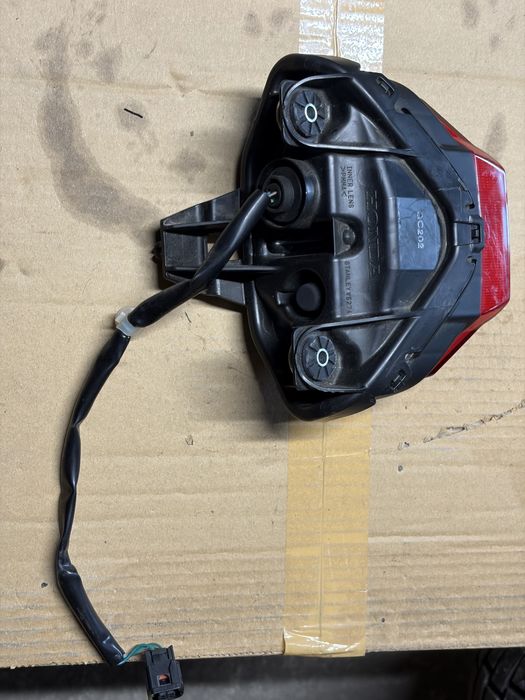 Lampa tył honda ADV 350 led