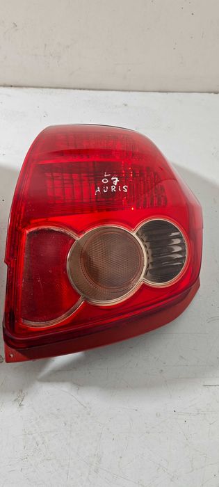 TOYOTA AURIS ROK 2007 Lewa i Prawa Lampa lewy i prawy tył