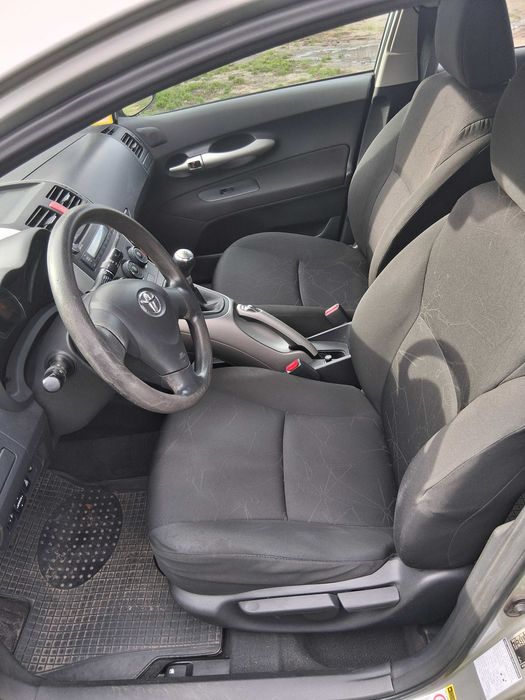 Sprzedam TOYOTE Auris