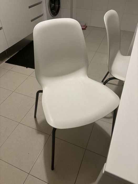 Mesa com ou sem cadeiras