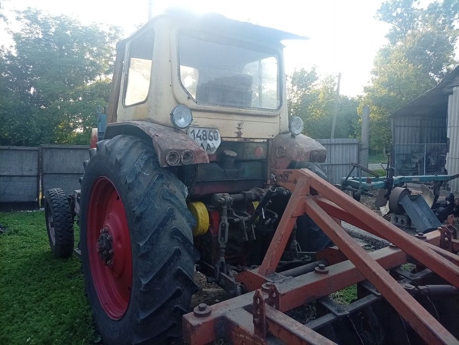 Продам трактор ЮМЗ 6 с куном