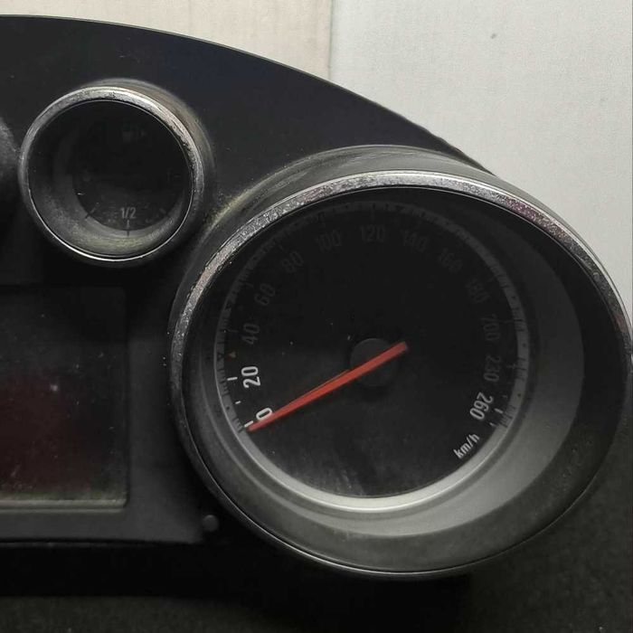 Quadrante / Painel de Instrumentos OPEL INSIGNIA A Country Tourer (G09) ano 2008