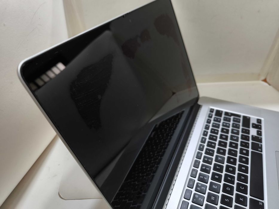 Apple Macbook Pro 15” i7 256GB 16GB Retina AMD Radeon # bateria NOVA