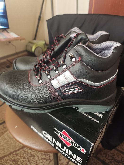 Продам рабочие ботинки 46р.