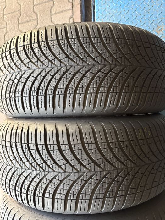 235.50.19 Goodyear Vector 4Seasons Gen-3, 2022rok 6,5mm