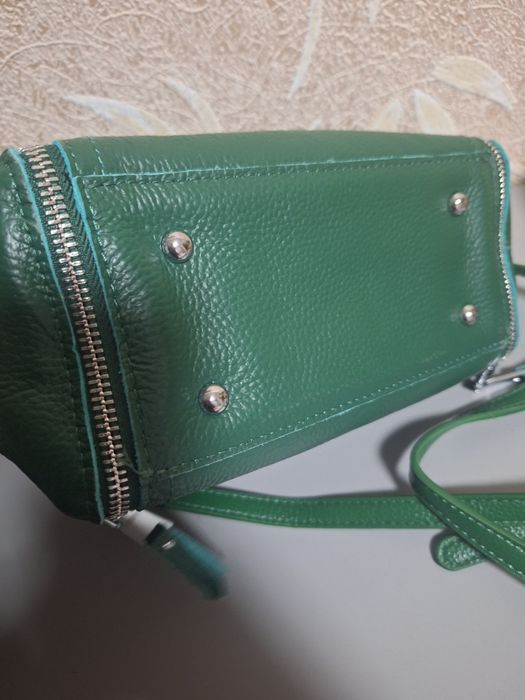 Нова шкіряна сумка