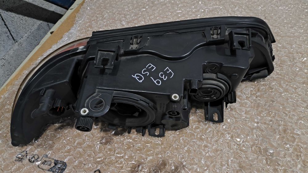 Farol BMW Serie 5 (E39) Esquerdo (Pisca Laranja)