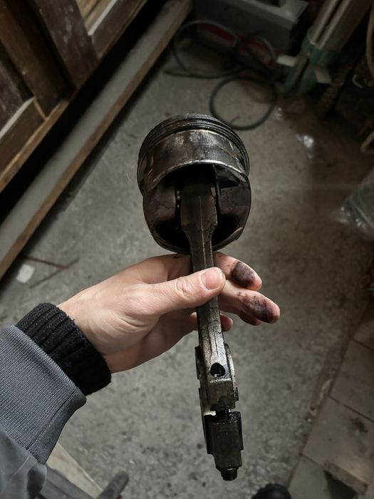 Поршень та шатун BMW N47N 2012-2016