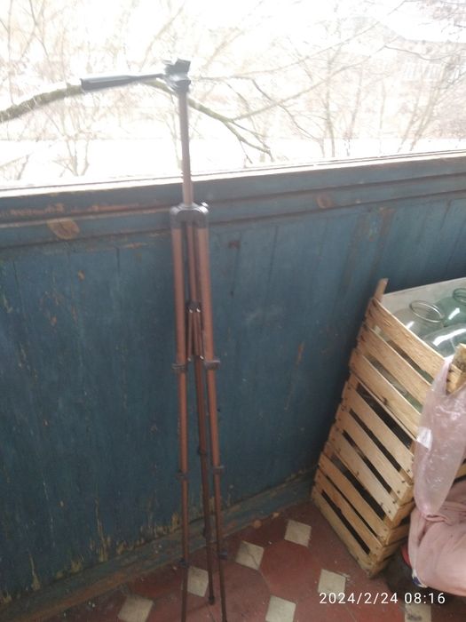 Продам Штатив в хорошем состоянии!