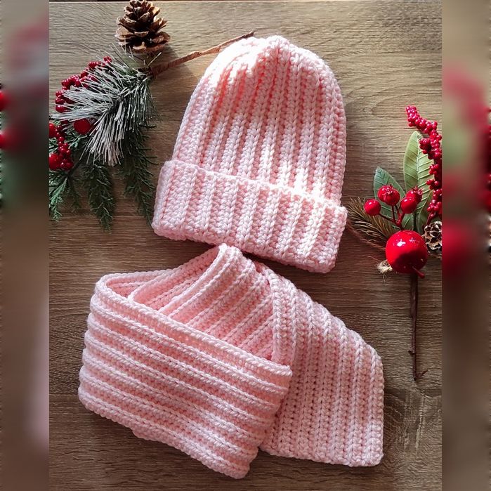 Шапка та шарф ручної роботи