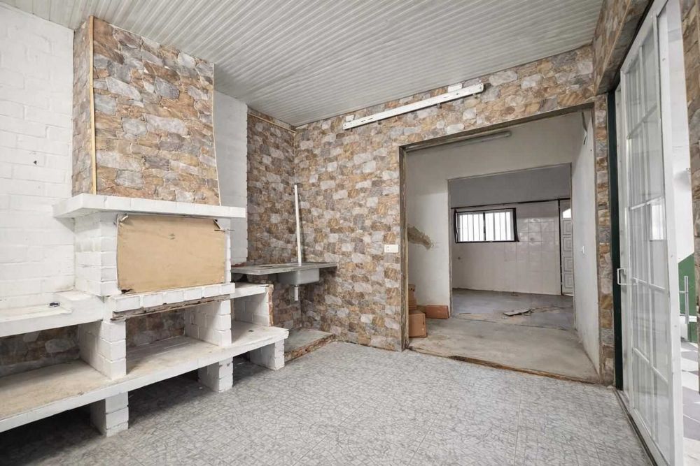 Moradia Térrea T2+2 Com Anexos e Quintal