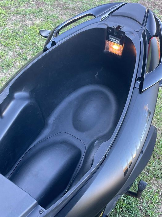 2025 Piaggio MP3 HPE 300 Deep Black Edition