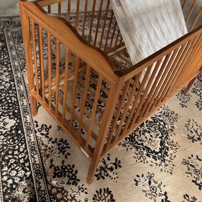 Berço bebé / Cama criança com colchão