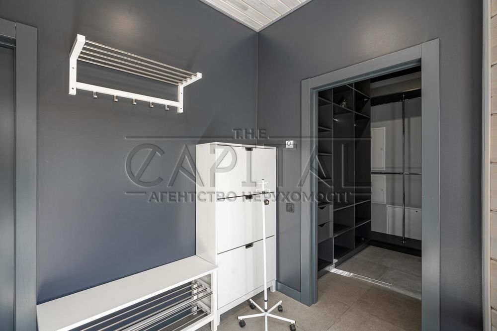 Оренда будинку з басейном у Київ Riverside Family Club