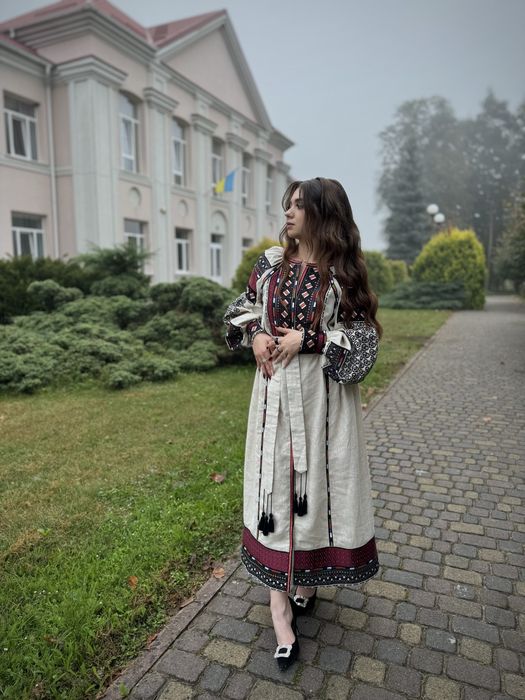 Вишита сукня від українського бренду Gusak