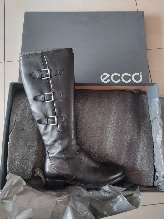 Женские кожаные демисезонные сапоги Ecco.   Оригинал 100%  Размер 38