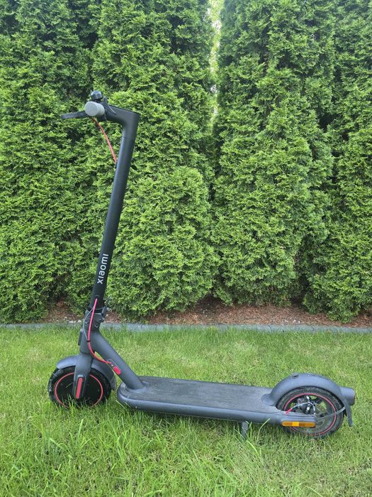 Xiaomi Electric Scooter 4 Pro NE + Ładowarka