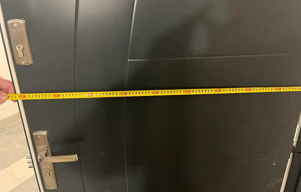 Drzwi zewnętrzne lewe 90 cm z ościeżnicą