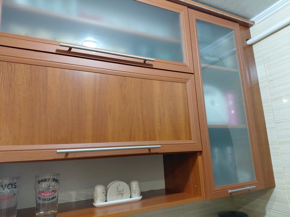 Продам  верхній шафи від кухні