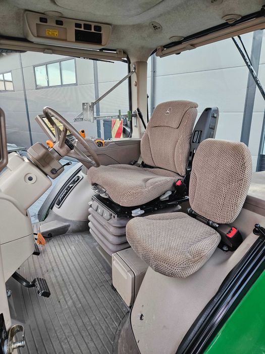 John Deere 7270R