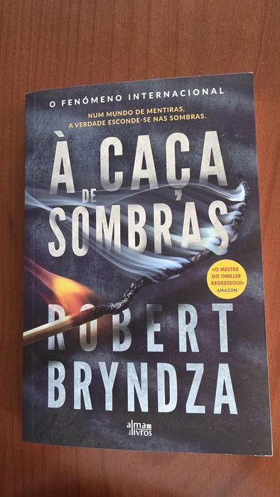 À caça de sombras, Brindza