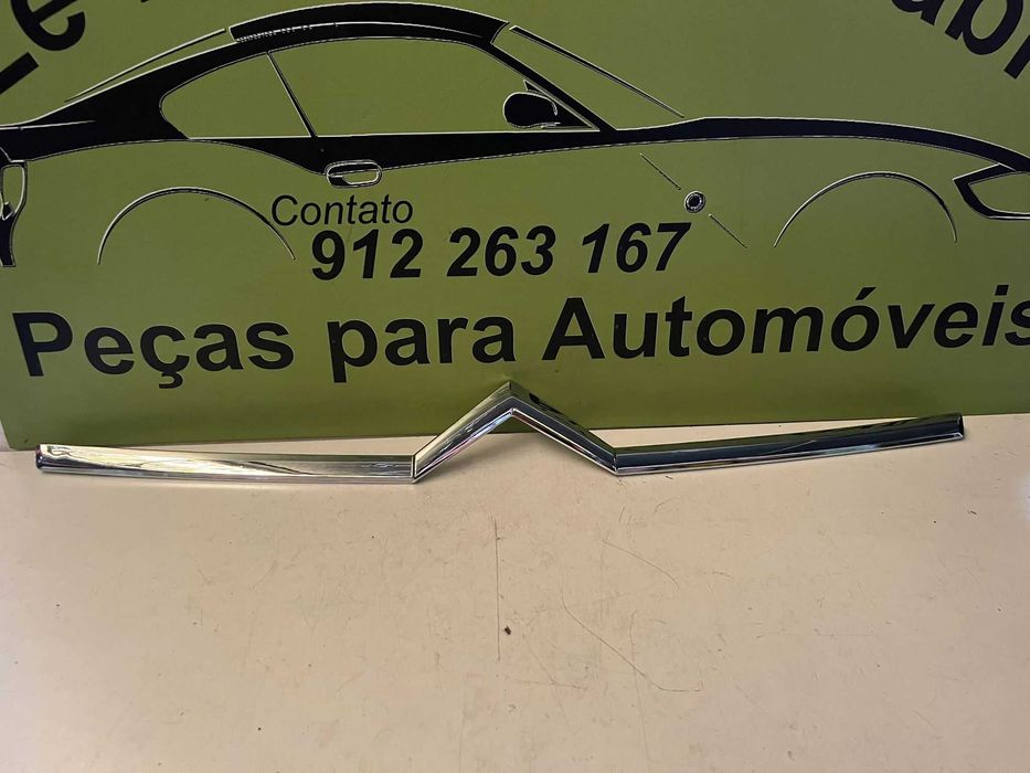 Citroen C4 - Friso Cromado Capo - G192