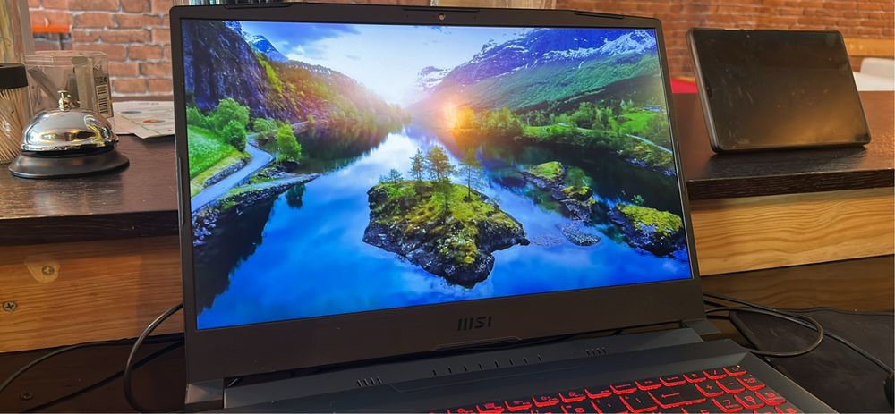 MSI Katana GF66 - Como novo
