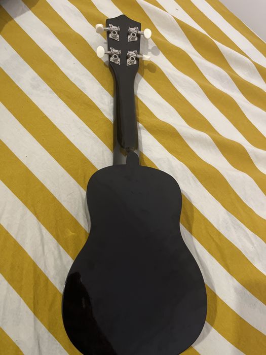 Ukelele Preto (Posso diminuir preço)