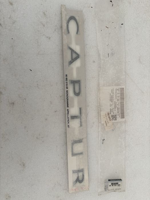 Renault Captur napis naklejka logo znaczek emblemat nowy