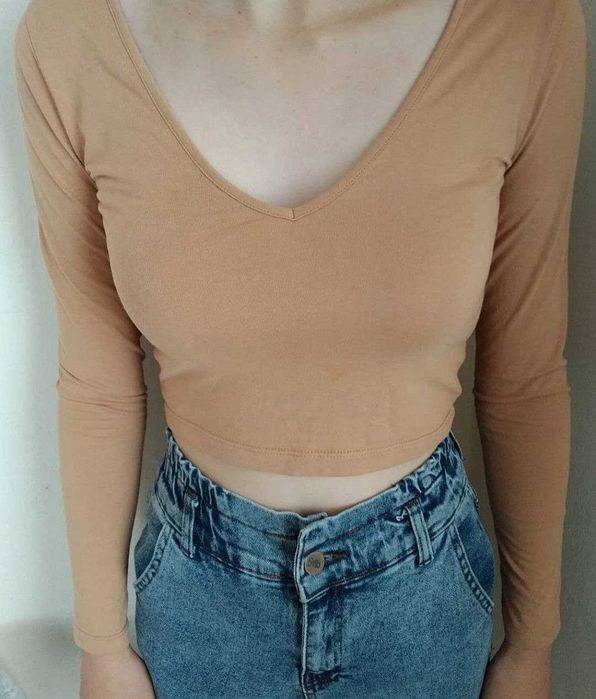 Кроп топ бежовий
