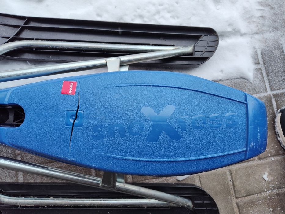 Nartosanki, skuter Hamax SnoXross