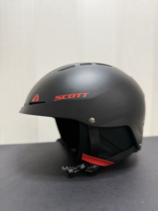 Шолом Лижний SCOTT
