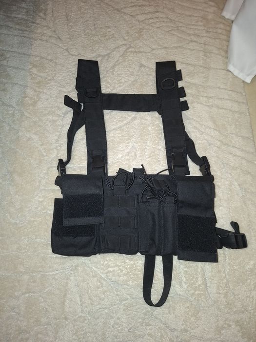 Chest rig firmy 8 fields