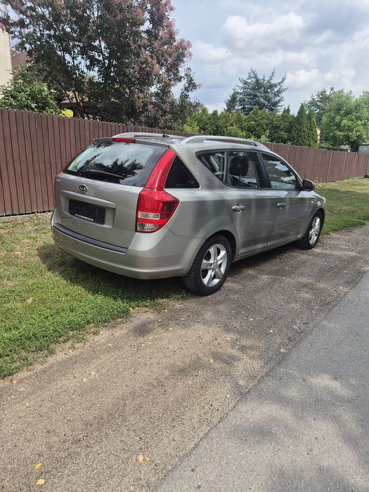 Kia Ceed 1.4 benzyna 90 km 2011 r.