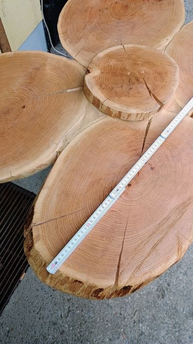 Stolik , stół z drzewa , plastry