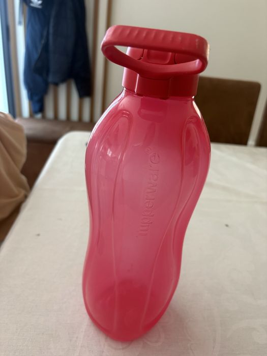 Garrafa tupperware 1,5 L e 2L483749151743692803