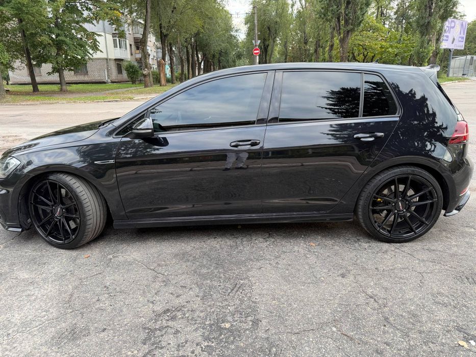 Продам Volkswagen Golf R