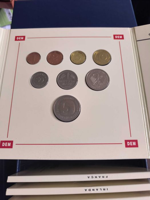 Ultimas moedas correntes Pre-Euro, 2 caixas: "As Nações Fundadoras da Zona Euro" + "As 10 Nações do Alargamento 2004"
