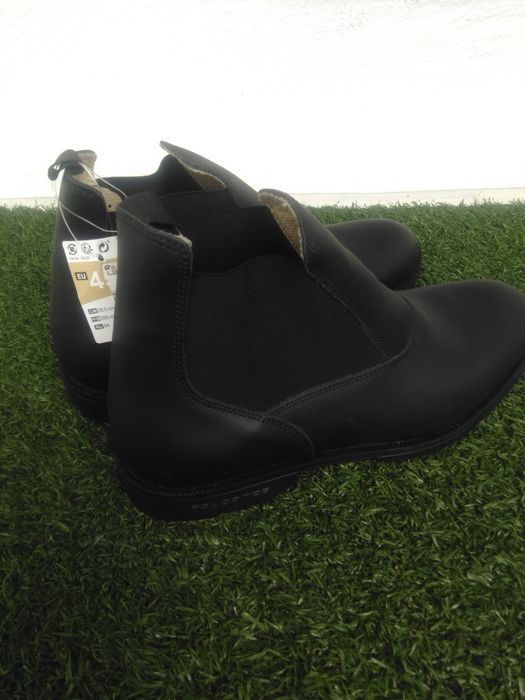 Bota em Pele,marca Fouganza, número 45,NOVAS