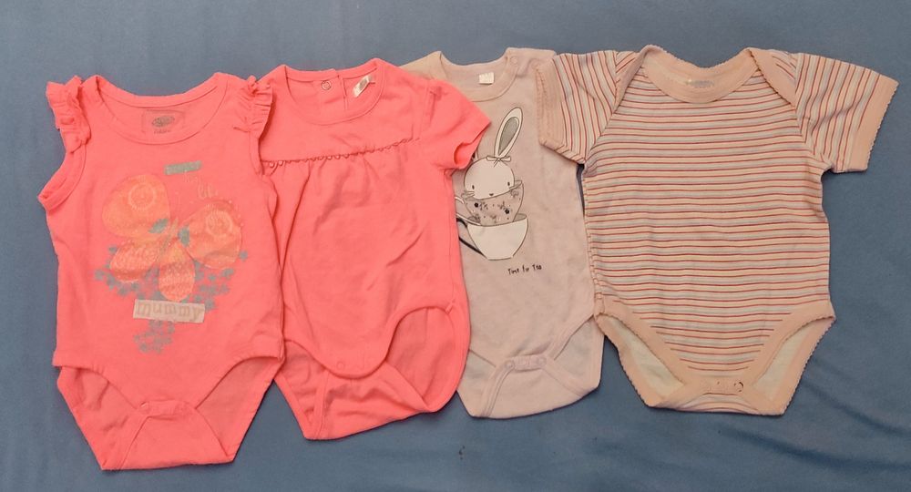 Body bodziaki zestaw  68 z krótkim rękawem